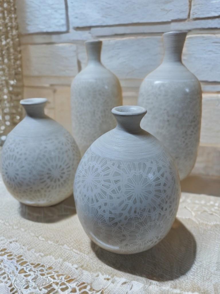 Set van 4 decoratieve vazen met patroon, Antiek en Kunst, Ophalen