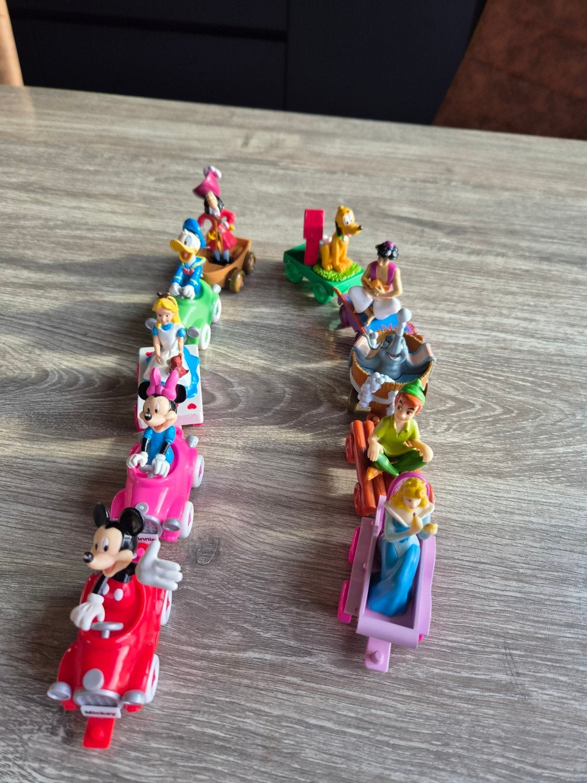 Disney autootjes / wagentjes met figuren, Ophalen, Mickey Mouse, Gebruikt, Beeldje of Figuurtje