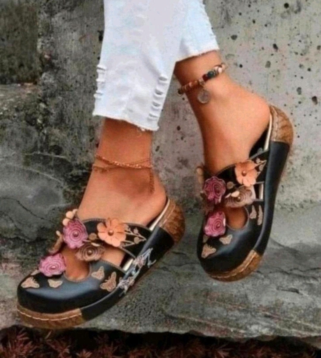 Nieuwe Zwarte Muiltjes met Bloemen - Maat 38, Zwart, Nieuw, Sandalen of Muiltjes, Ophalen of Verzenden