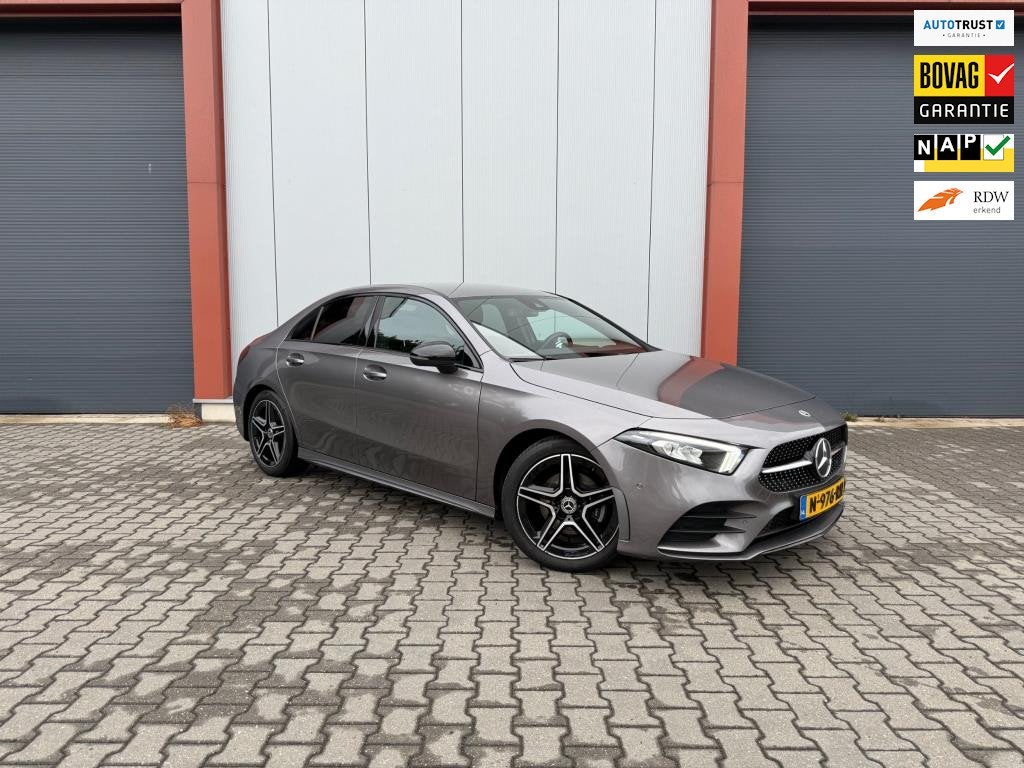 Mercedes-Benz A-klasse 180 Business Solution AMG, Auto's, 4 cilinders, Origineel Nederlands, Bedrijf, 690 kg