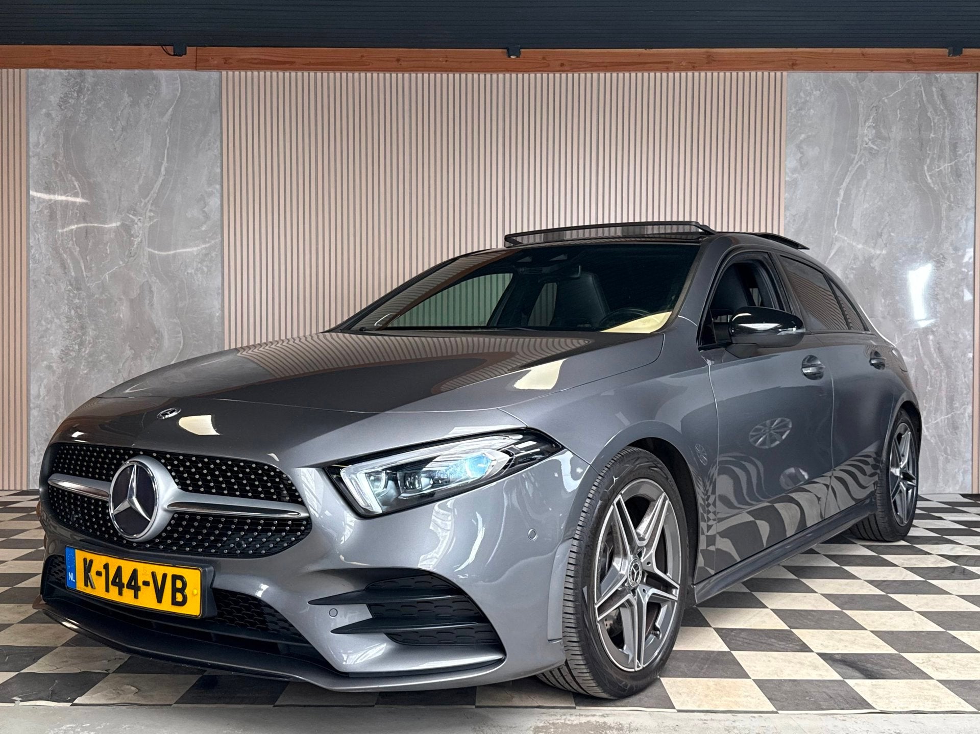 Mercedes-Benz A-klasse 250 AMG 4MATIC Premium Plus Pano/Sfee, Auto's, Mercedes-Benz, Automaat, Euro 6, 4 cilinders, Vierwielaandrijving