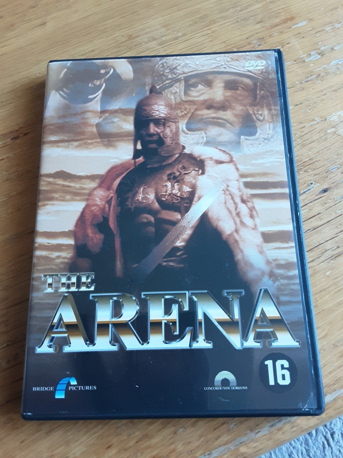 The Arena, Vanaf 16 jaar, Ophalen, Zo goed als nieuw