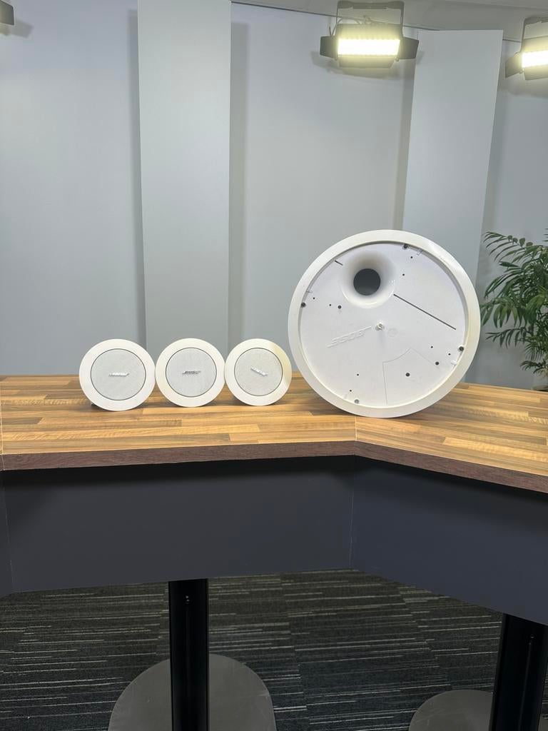 Bose FreeSpace 3 speakers, Ophalen, Zo goed als nieuw, Bose, Minder dan 60 watt