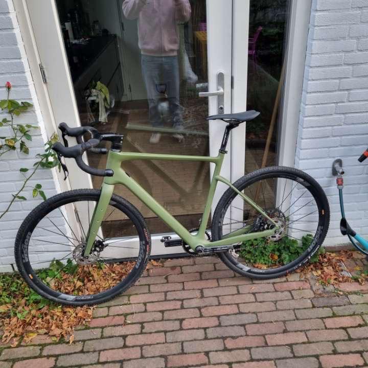 Carbon aero racefiets maat 56 – ook geschikt voor gravel, Fietsen en Brommers, Fietsen | Racefietsen, Carbon, Zo goed als nieuw