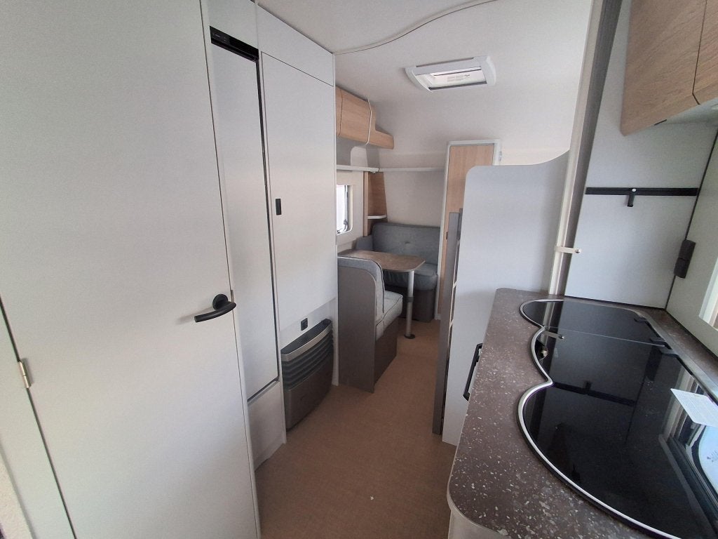 Bürstner B66 510 TK PLUS NIEUW!! MET STAPELBED!!, Bedrijf, Treinzit, Bürstner, Meer dan 6