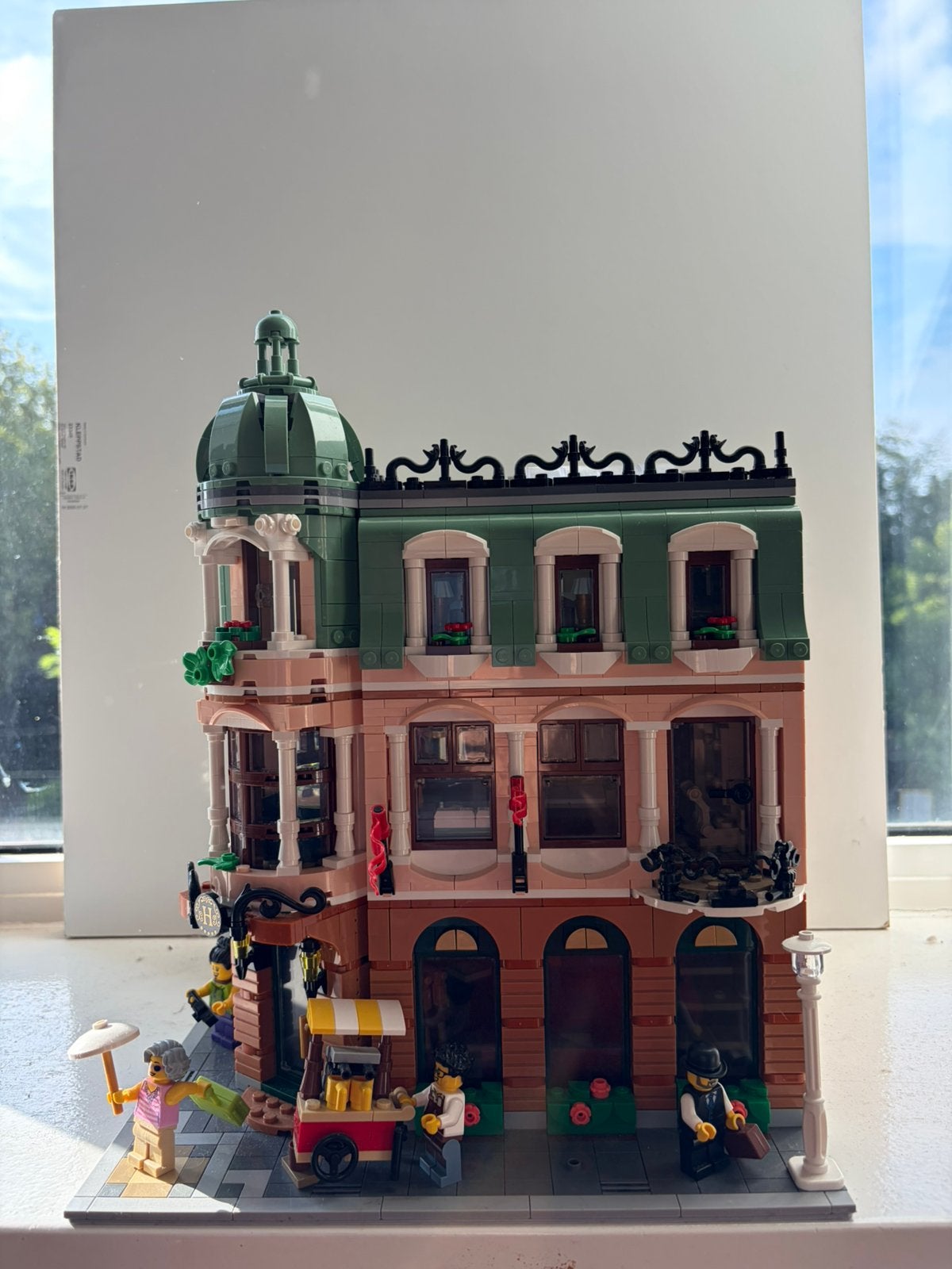LEGO Boutique Hotel 10297 – met doos en handleiding, Kinderen en Baby's, Gebruikt, Inclusief instructies, Overige thema's, Verzenden
