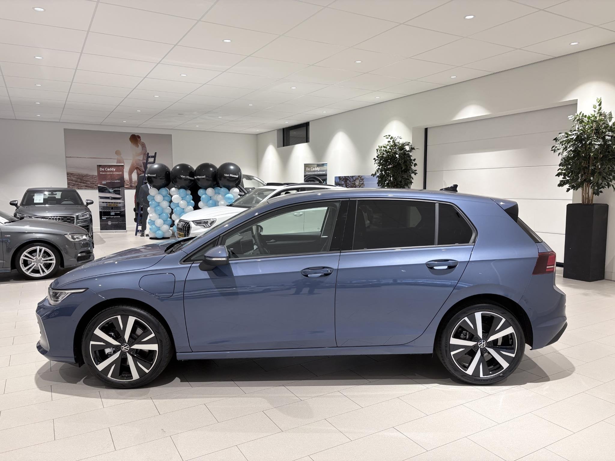 Volkswagen Golf (8) GP Life Edition 1.5 eHybrid 204 PK Plug, Auto's, 12 maanden, Stof, 1498 cc, Euro 6