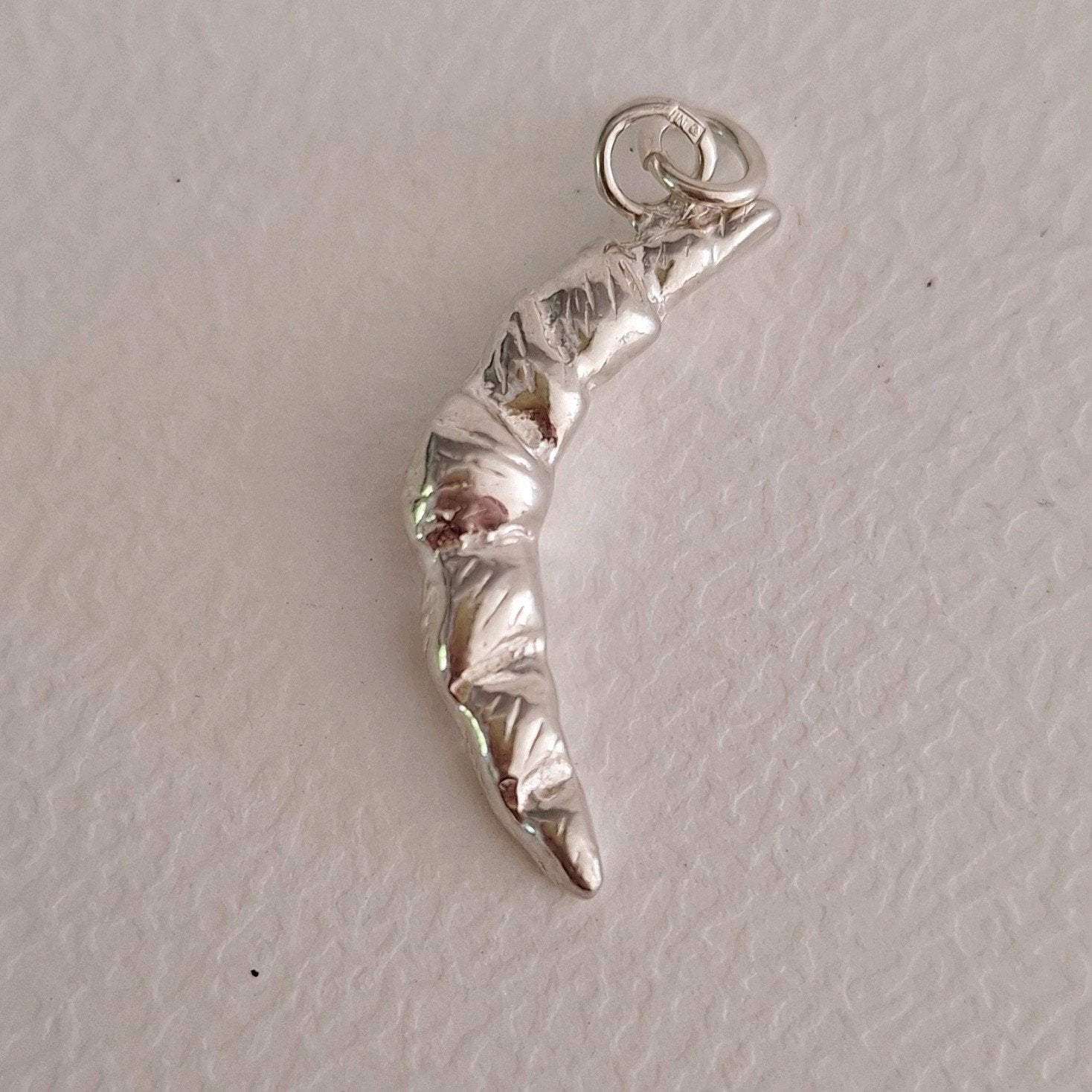 Zilver bedel croissant 925 hanger bedel armband Parijs uniek, Overige voorstellingen, Nieuw, Ophalen of Verzenden, Zilver