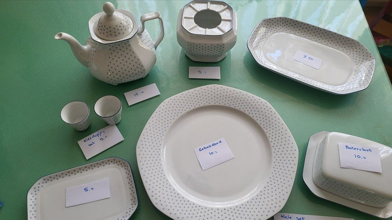 apart vintage servies  (8 delen) blauwwit met hoekige kanten, Overige merken, Klassiek, Ophalen of Verzenden, Zo goed als nieuw