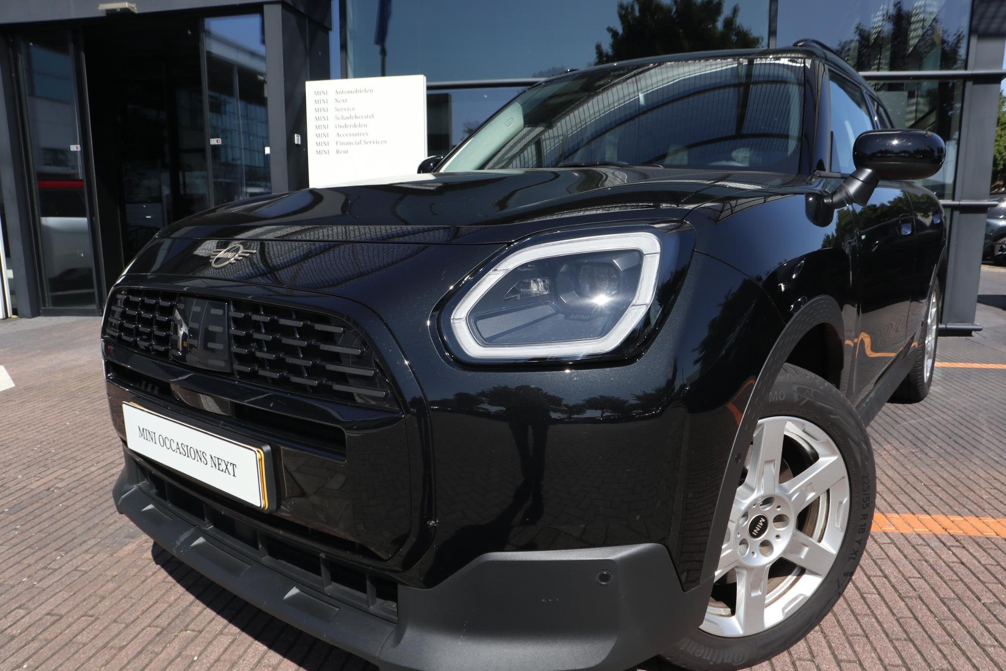 MINI Countryman C | Classic Uitvoering | Pakket M | Stoel- e, Stof, Met garantie (alle), Zwart, Bedrijf