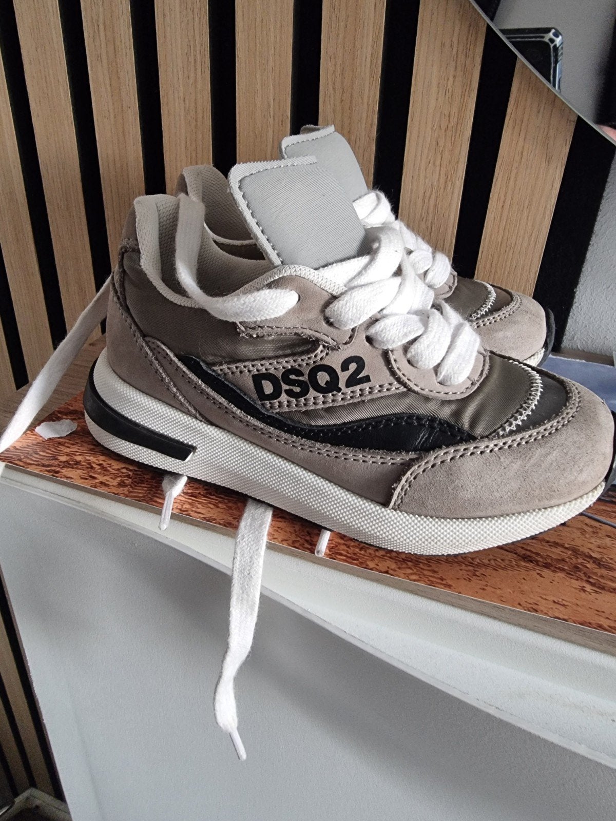 orgineel dsquared kinderen schoenen maat 24, Ophalen of Verzenden, Zo goed als nieuw