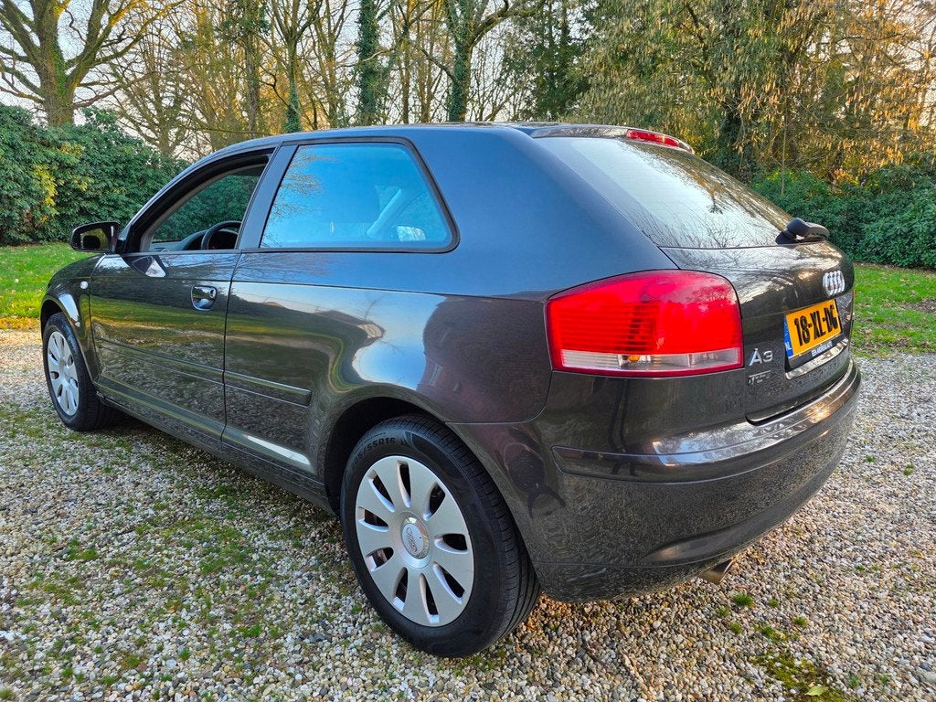 Audi A3 1.6 Attraction AIRCO/cruise *117.000km*, Auto's, Voorwielaandrijving, Gebruikt, 4 cilinders, Electronic Stability Program (ESP)