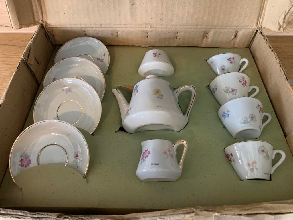 Servies compleet van Van Nelle ( meer dan 60 jaar oud), Antiek en Kunst, Antiek | Servies compleet, Ophalen