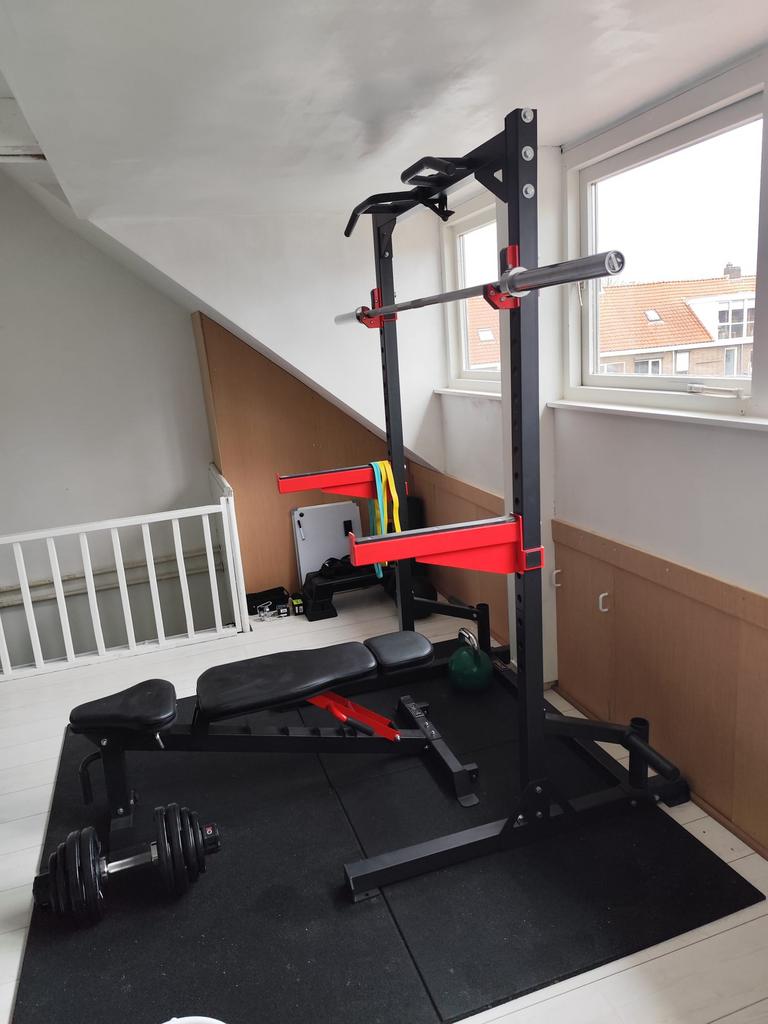 Home Gym: rek, bench, barbells, dumbbell en plateset, Ophalen, Zo goed als nieuw