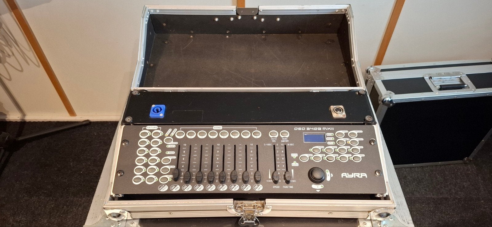Ayra OSO 240B MKII DMX Controller in Flightcase, Ophalen of Verzenden, Gebruikt, Overige typen