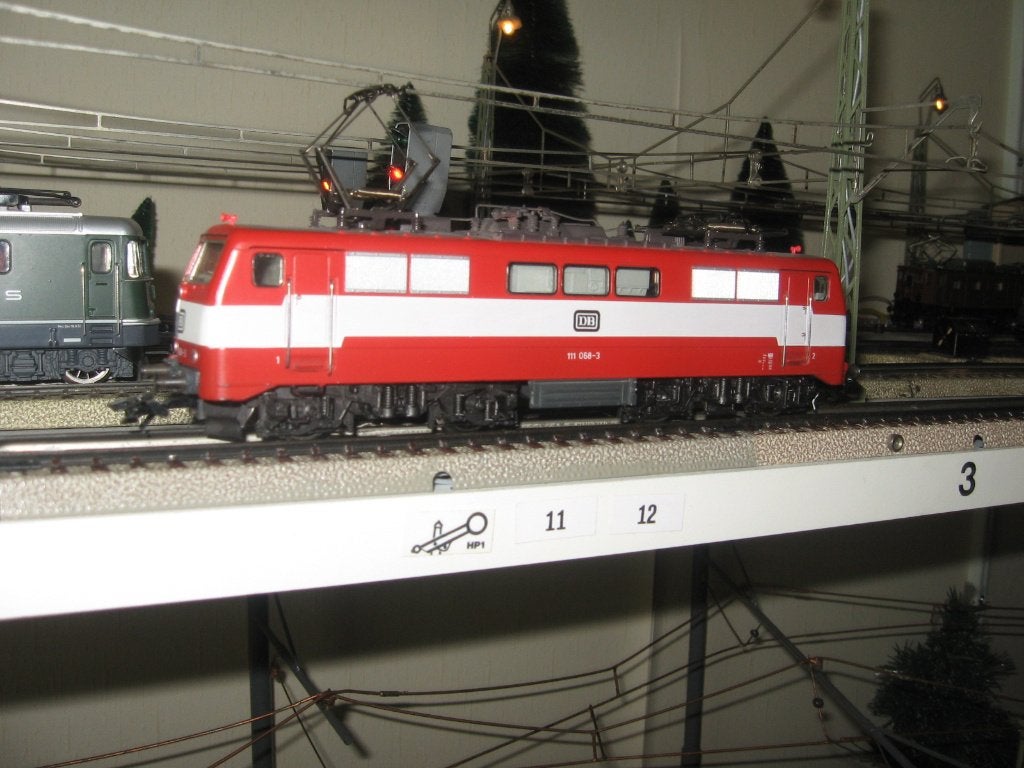 MARKLIN 3172 DB speciale loc serie 111 in frisse kleur ;ovp, Wisselstroom, Locomotief, Ophalen of Verzenden, Zo goed als nieuw