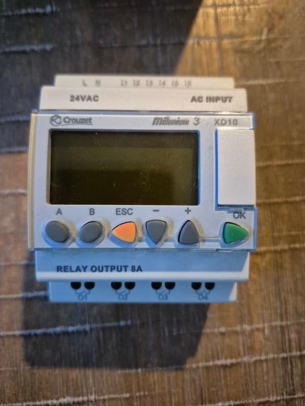 Crouzet Millenium 3 – XD10 – 24V AC, Verzenden, Zo goed als nieuw