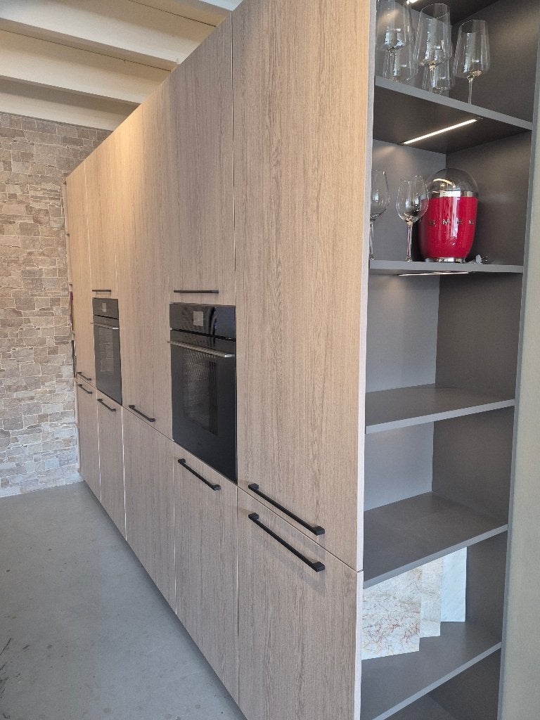 Mooie showroomkeuken, Ophalen, U-keuken, Zo goed als nieuw, Met kookeiland