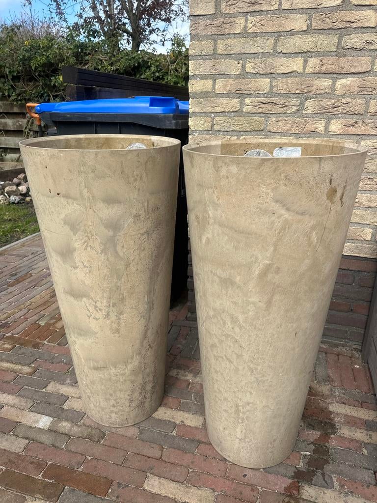 Set van 2 nieuwe Artstone beige bloempotten - 90 cm hoog, Tuin en Terras, Bloembakken en Plantenbakken, Ophalen, Kunststof, Gebruikt
