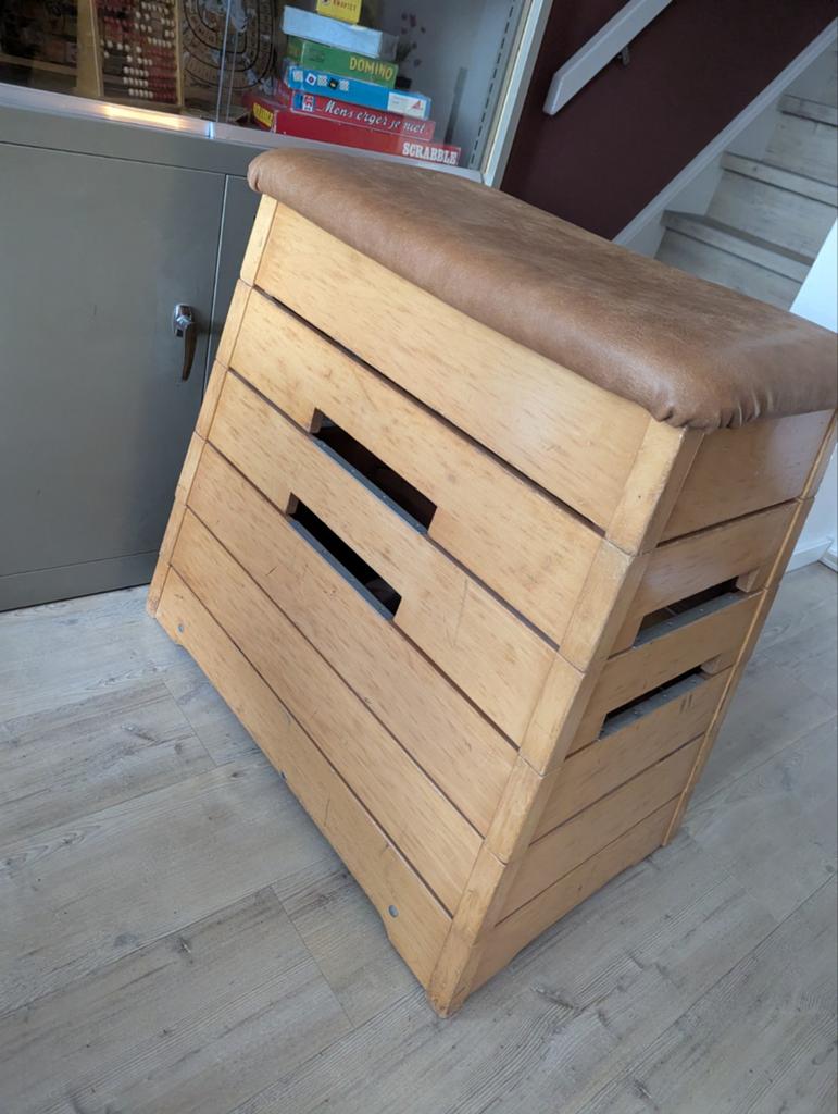Vintage turnkast, Gebruikt, Bruin, Materiaal, Maat 36 t/m 42