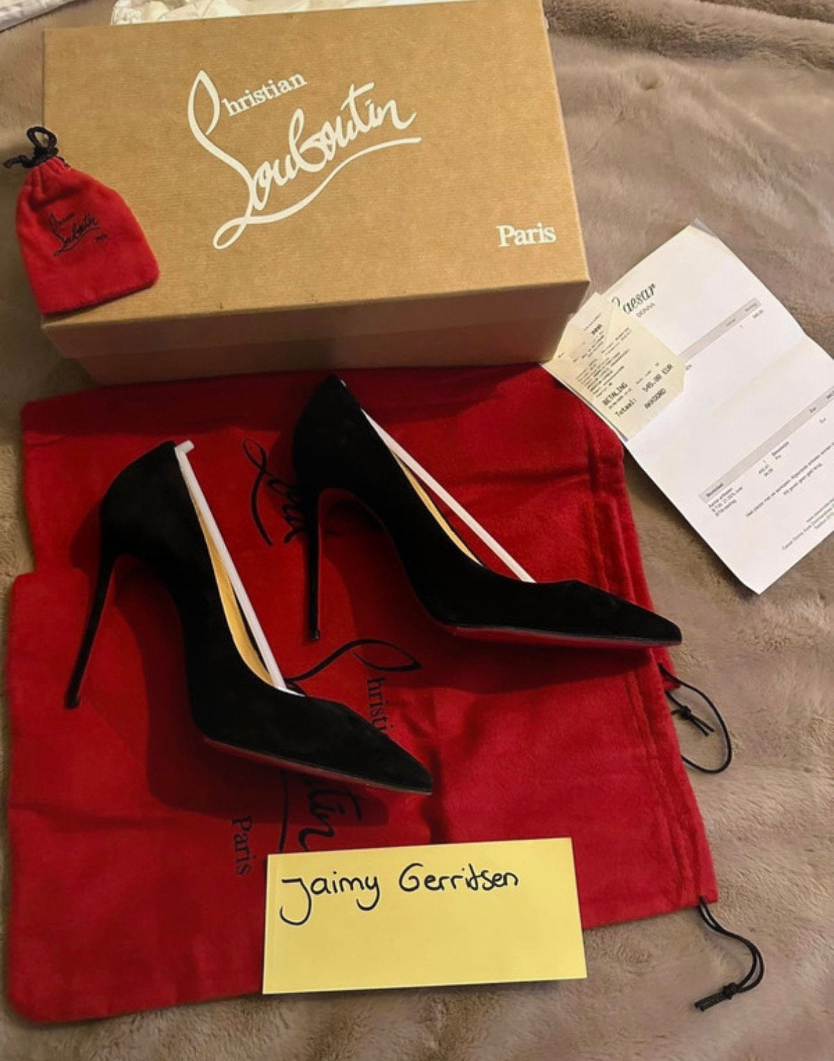Louboutin hakken suede zwart, Ophalen of Verzenden, Zo goed als nieuw, Zwart