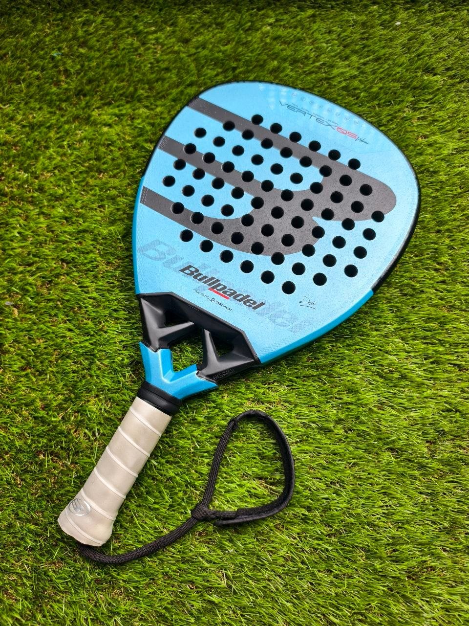 Bullpadel Vertex 05 W 2026 - Delfi Brea Padelracket, Sport en Fitness, Padel, Ophalen of Verzenden, Zo goed als nieuw