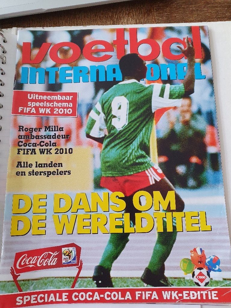VI Special: Dans om de wereldtitel, Verzamelen, Ophalen of Verzenden, Zo goed als nieuw, Buitenlandse clubs, Boek of Tijdschrift