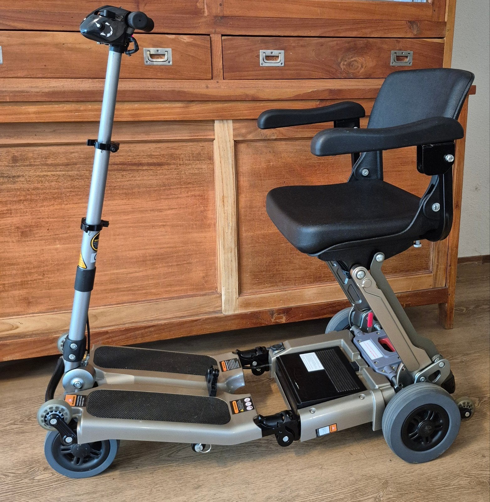 Luggie Freerider Opvouwbare reis Scootmobiel, 10 km/u of minder, Zo goed als nieuw, 15 km of minder, Ophalen