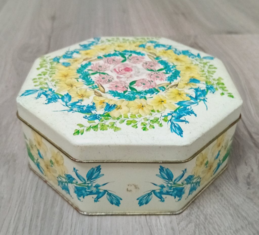 achthoekig  blik met  bloemen, Verzenden, Gebruikt, Overige