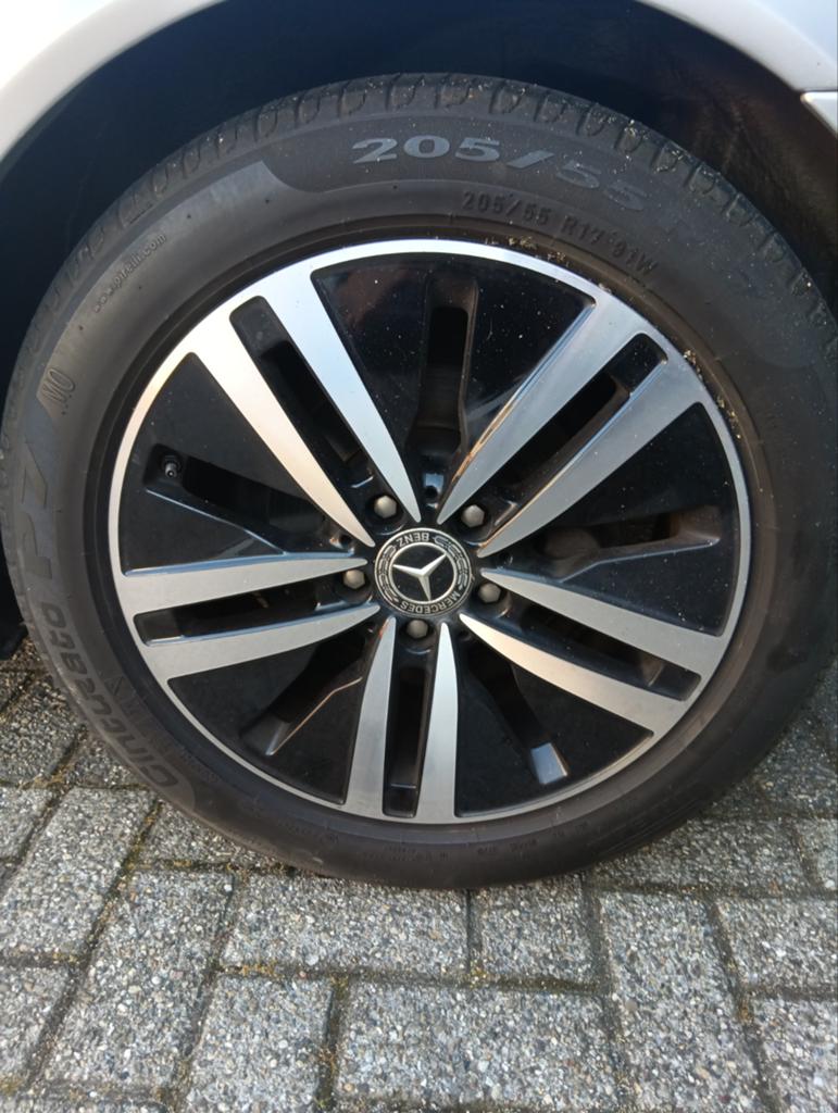 Mercedes A B klasse W177 W247 velgen set 17 inch A1774010200, 17 inch, Zomerbanden, 205 mm, Ophalen of Verzenden