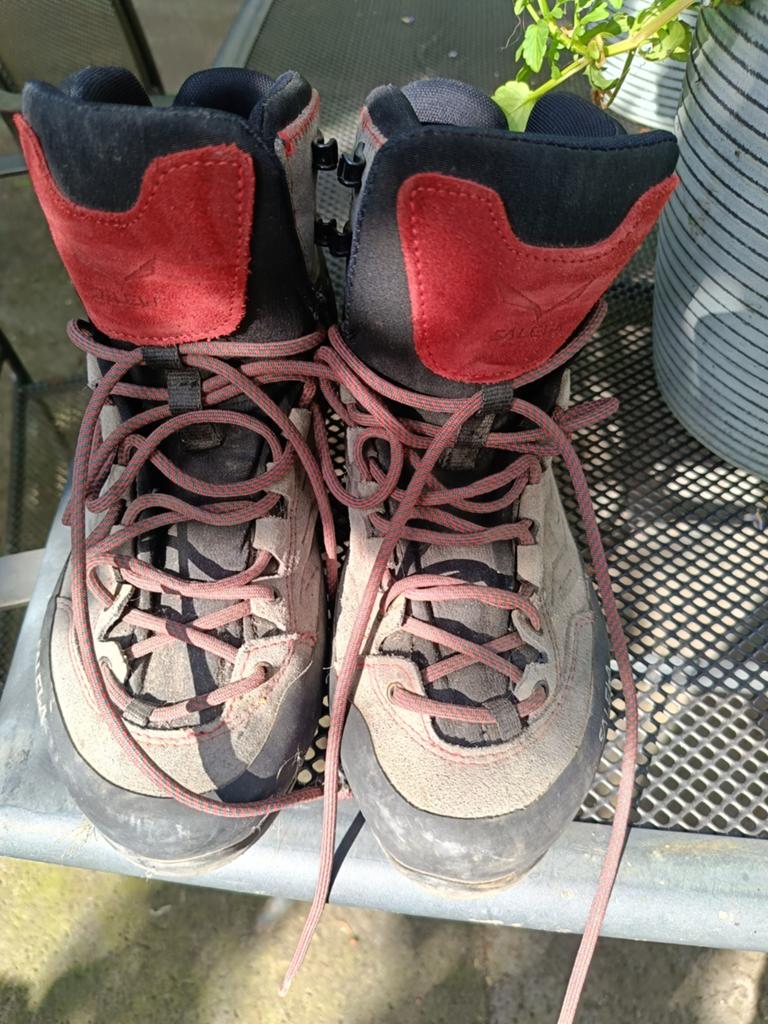 Bergschoenen maat 44, Ophalen of Verzenden, Zo goed als nieuw, Schoenen