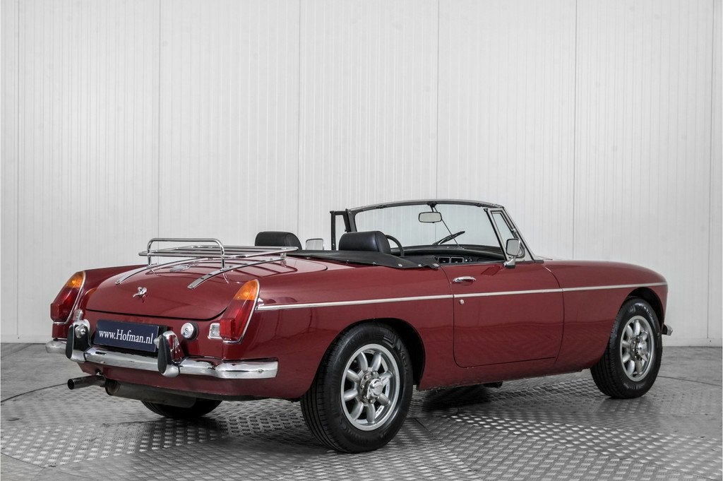 MG B MGB metal dash overdrive . (bj 1973), B, Achterwielaandrijving, Gebruikt, 4 cilinders