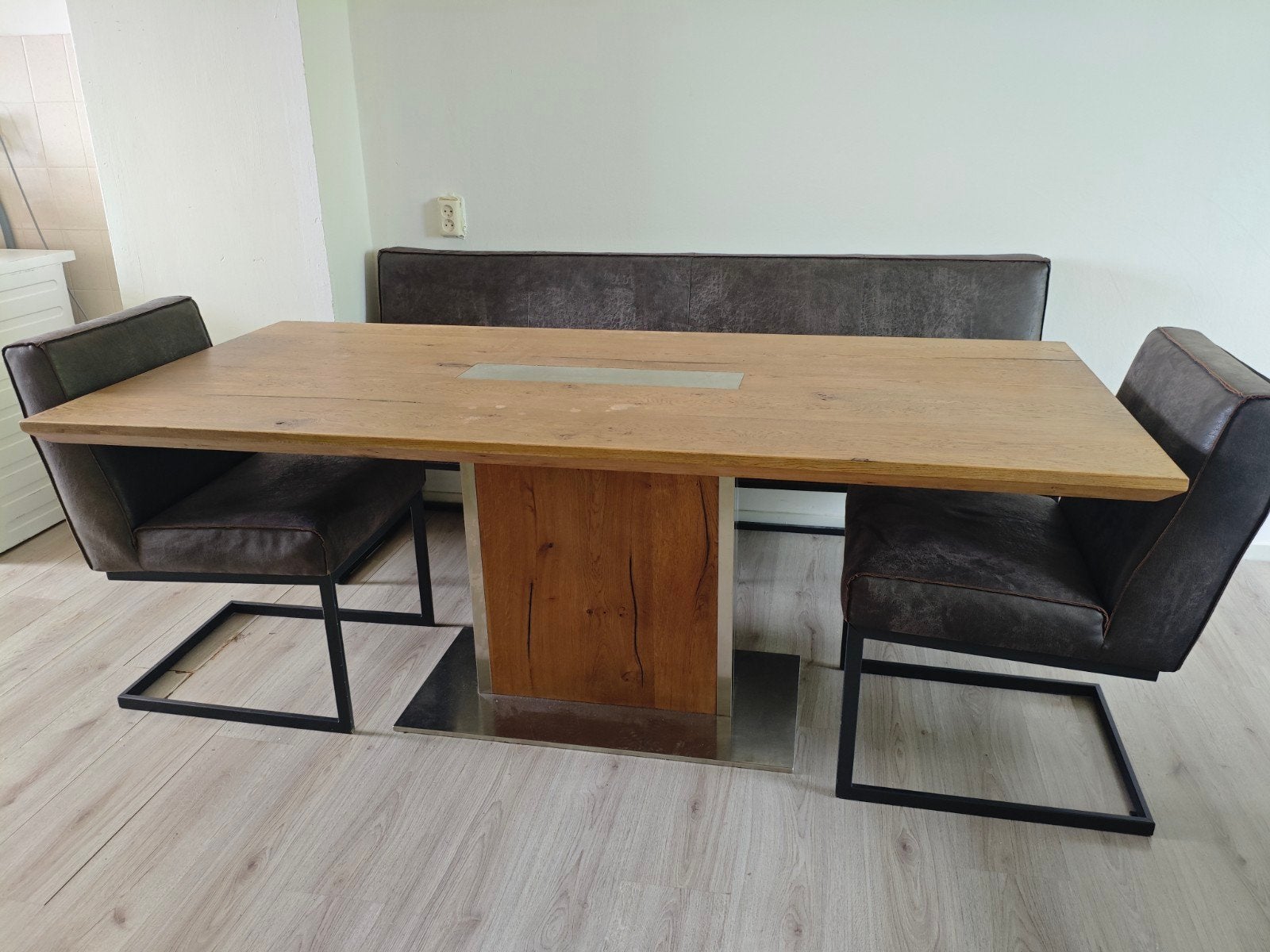 Robuuste eettafel met leren bankje en stoelen, Ophalen, Gebruikt, Robuust, Industrieel, Modern, Minder dan 4 stoelen