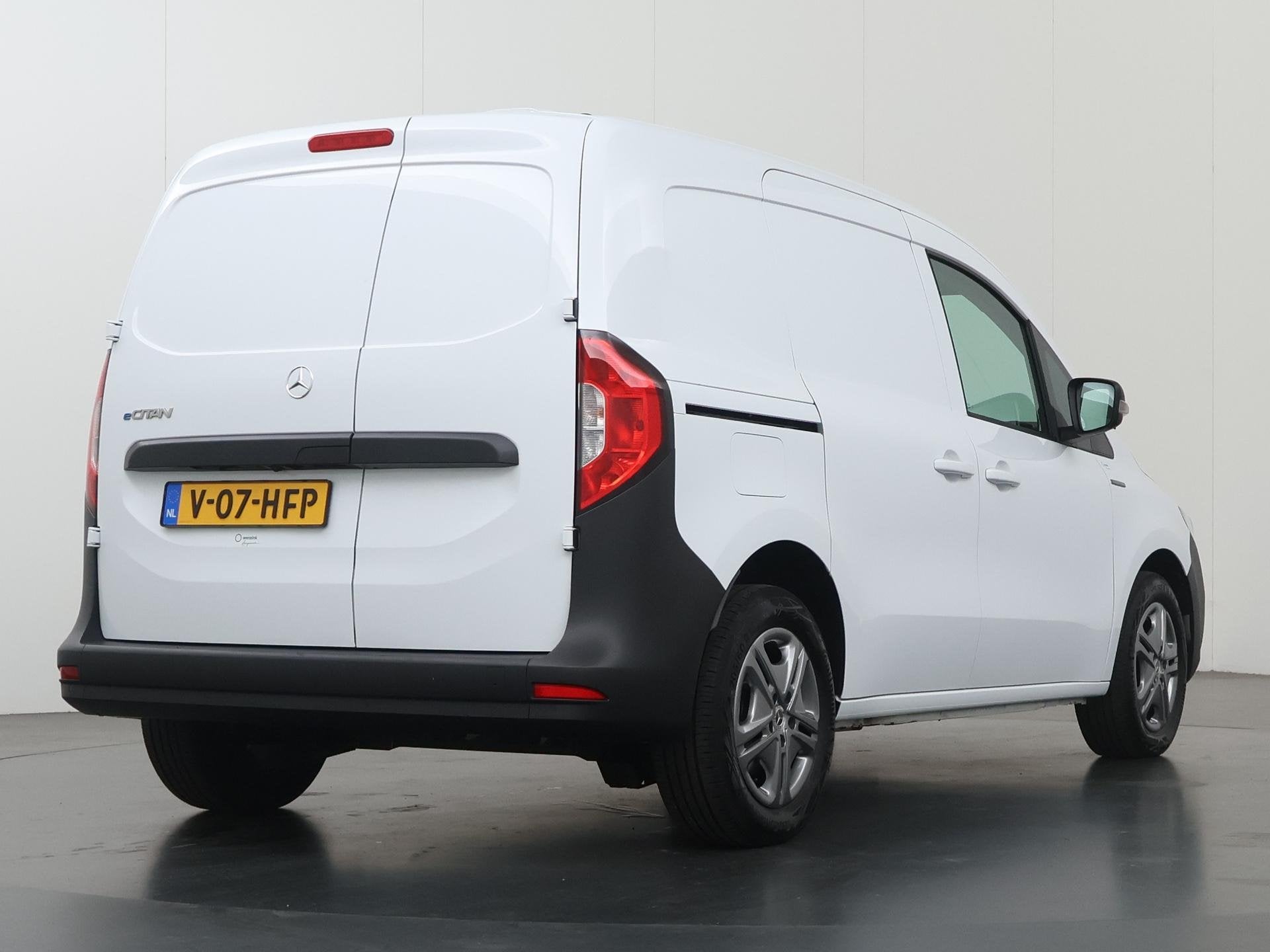 Mercedes-Benz eCitan GB 51kW L1 PRO | Navigatie | Parkeercam, Auto's, 1350 kg, Stof, Gebruikt, Zwart