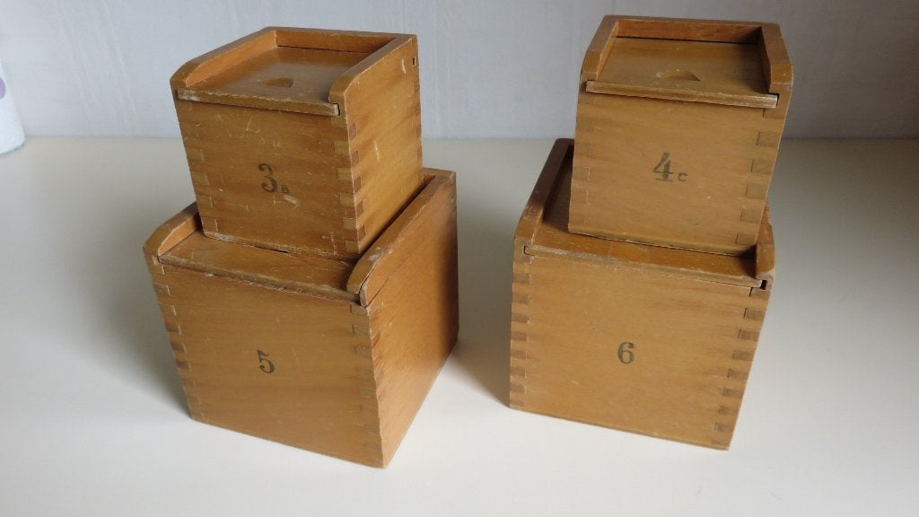 Vintage houten Montessori puzzelblokken (4 stuks), Ophalen of Verzenden, Gebruikt, Overige typen
