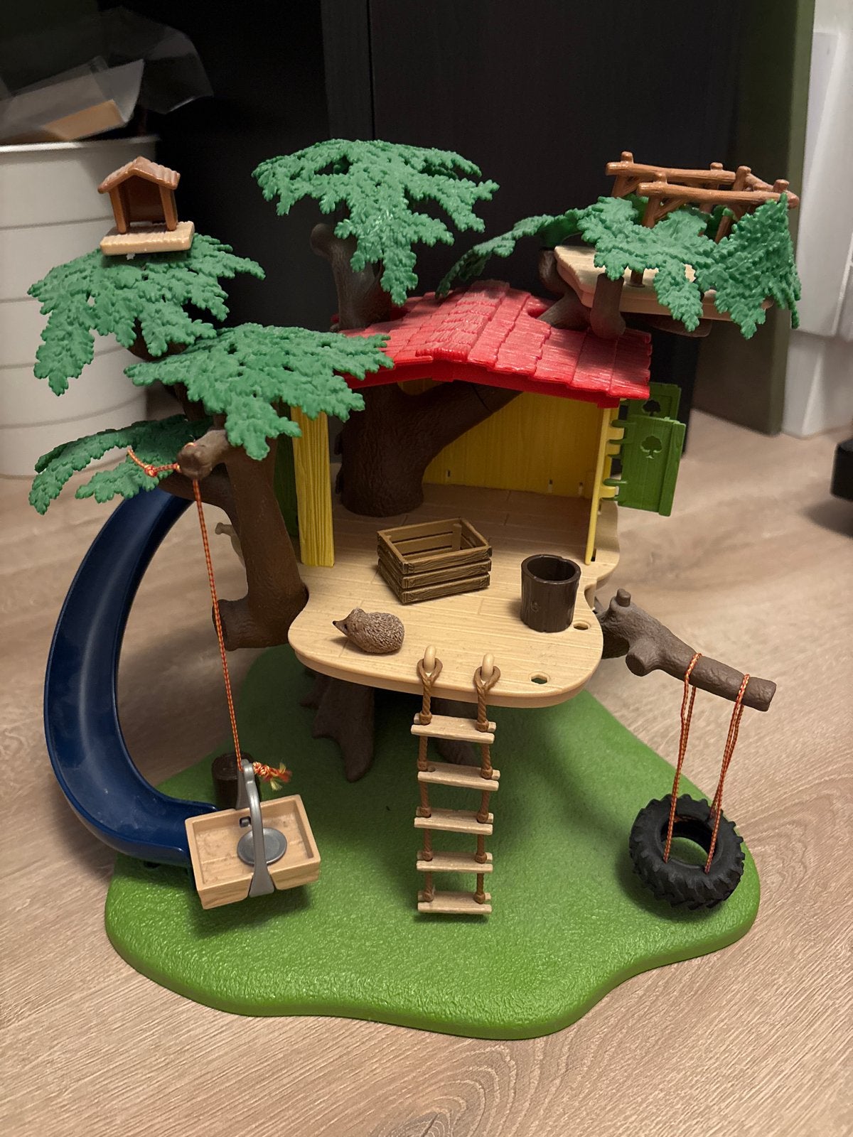 Schleich Boomhuis met accessoires, Kinderen en Baby's, Speelgoed | Overig, Ophalen of Verzenden, Zo goed als nieuw, Jongen of Meisje