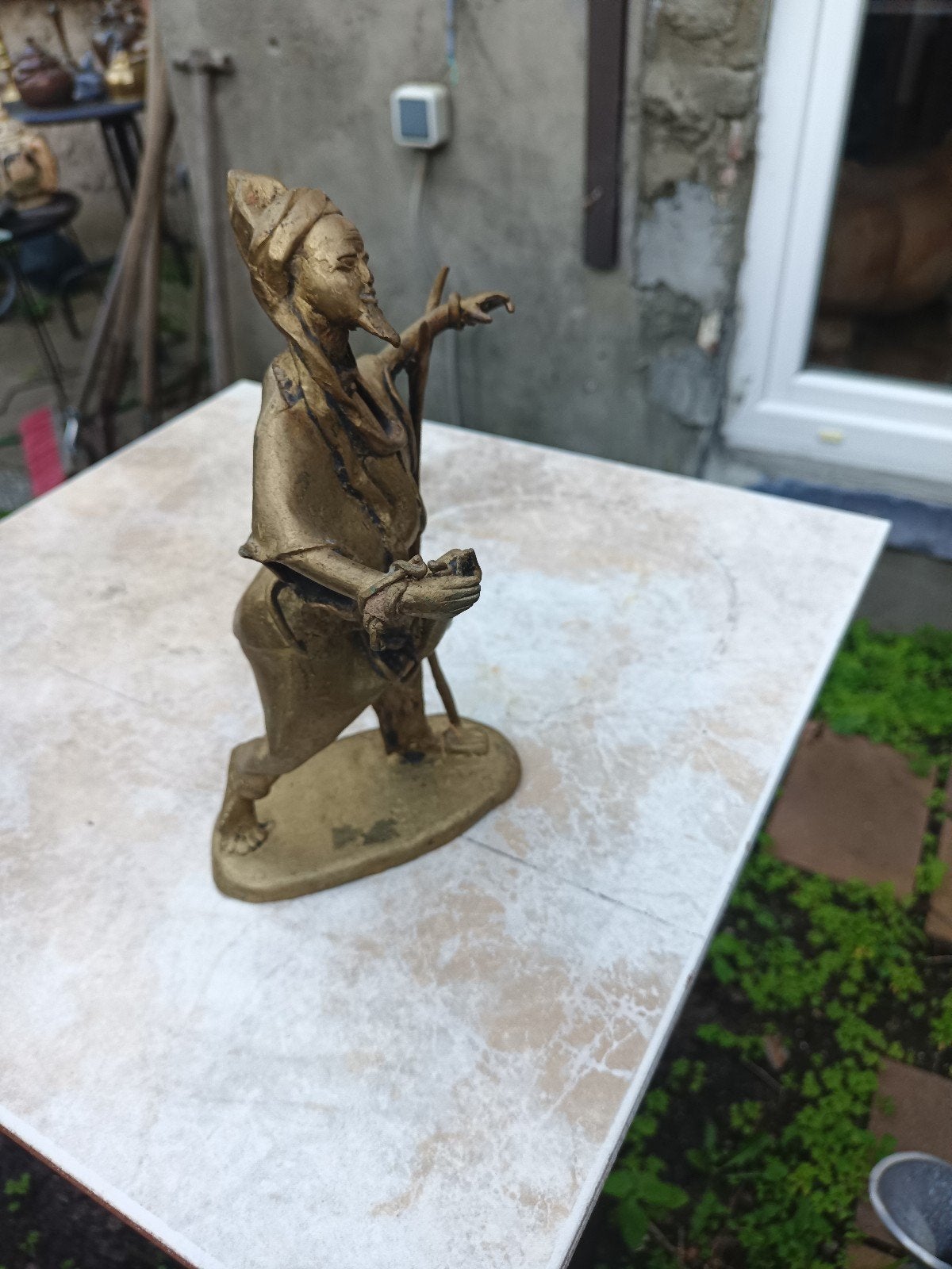 Vintage bronzen beeldje van een man met staf, Ophalen of Verzenden