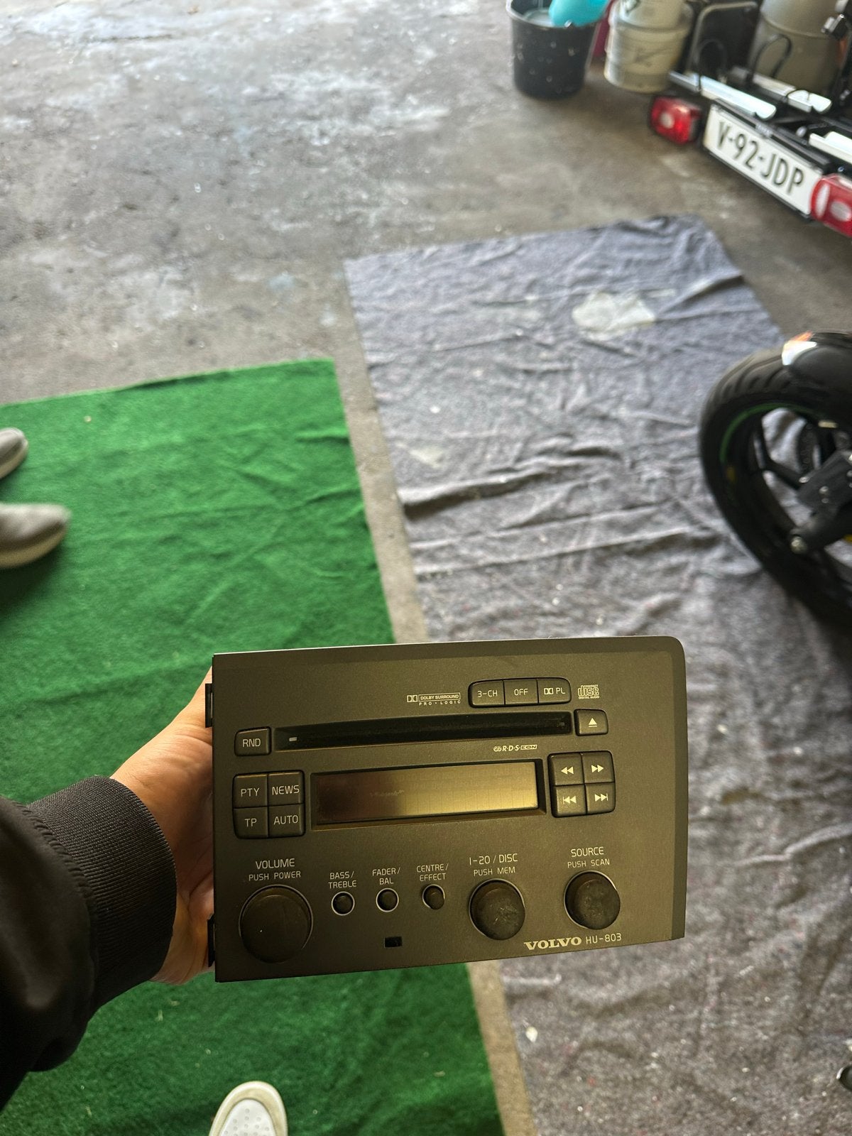 Volvo HU-803 Radio - Originele Autoradio met CD-speler, Ophalen, Gebruikt