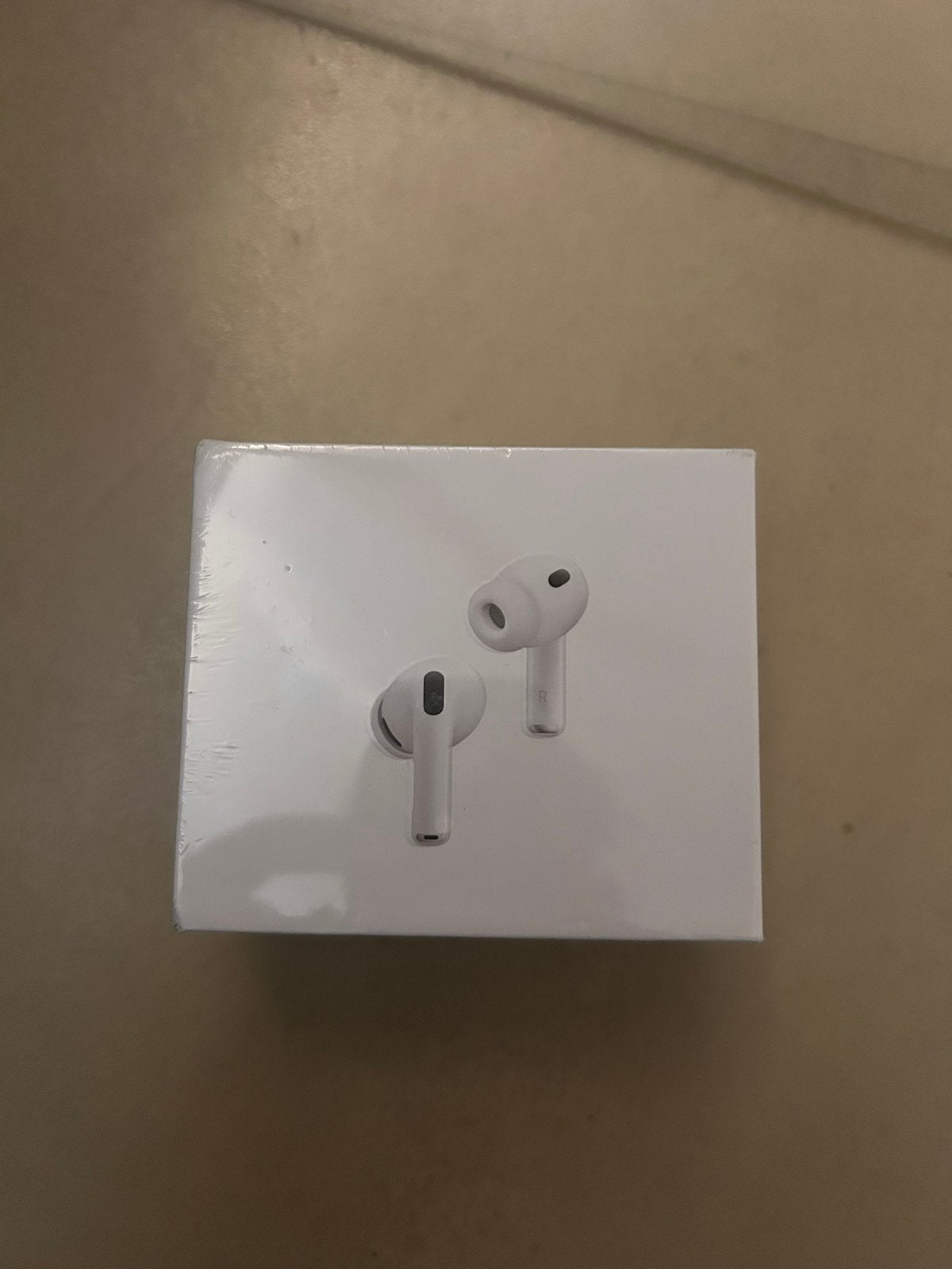 Airpods pro 4 met bon, Ophalen, Zo goed als nieuw