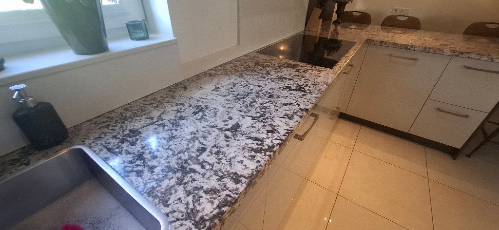 Keuken onderdelen en Bar stoelen, Gebruikt, Overige kleuren, Overige typen, Graniet of Steen