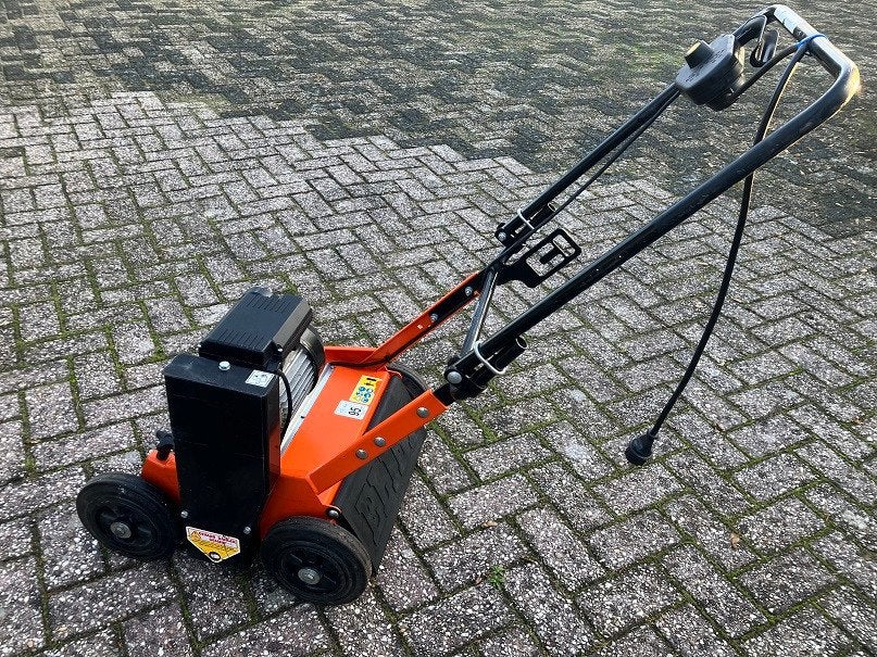 Verticuteermachine 400mm 230V Eliet E 401 Electric 2015, Eliet Europe nv, Ophalen, Eliet, Diesveldstraat 2 - 8553 Otegem België