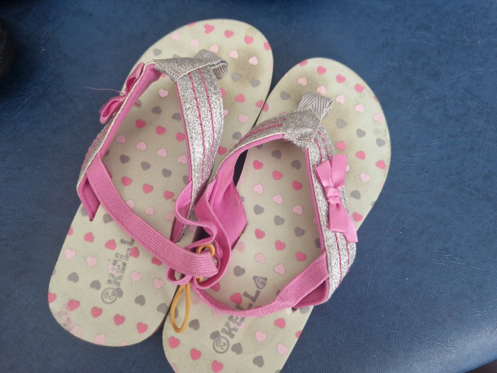 Maat 29 , slippers met enkelbandje meisje., Ophalen of Verzenden, Meisje, Overige typen