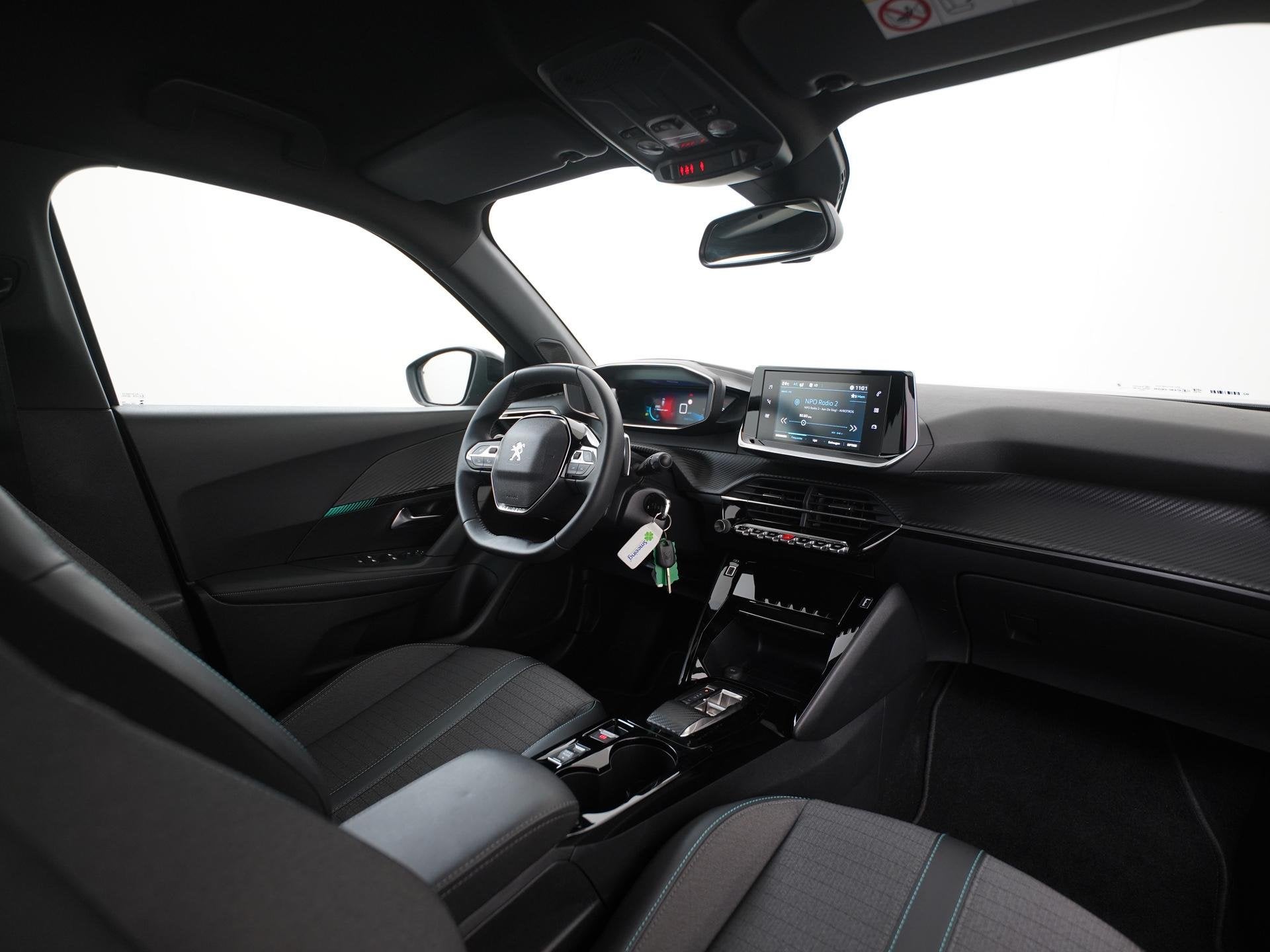 Peugeot 2008 1.2 PureTech Allure Pack Automaat | Digital Coc, Auto's, Gebruikt, Euro 6, 1199 cc, Leder en Stof