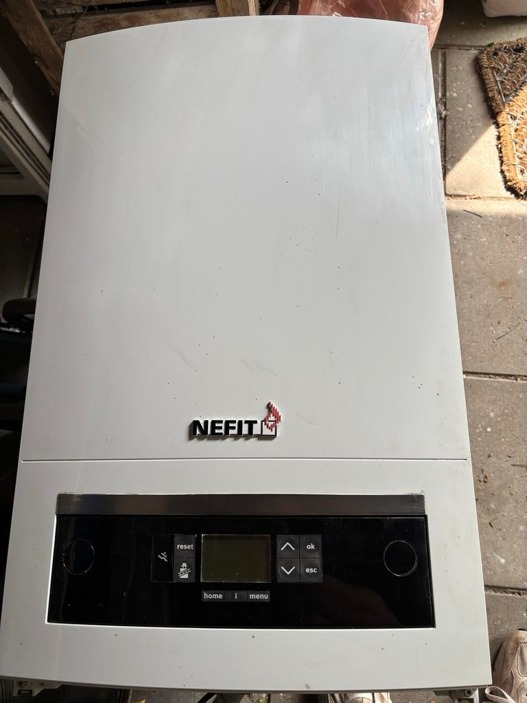 Nefit Trendline HR-toestel - 8 jaar gebruikt, prima staat, Doe-het-zelf en Verbouw, Verwarming en Radiatoren, Ophalen of Verzenden