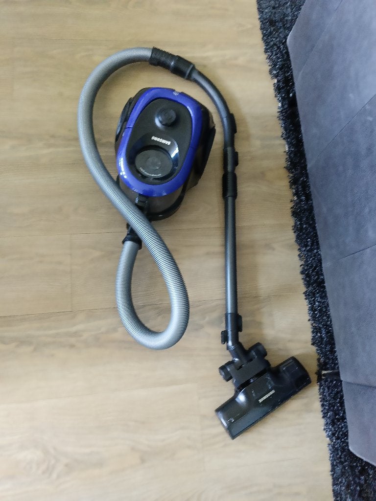 Samsung zakloze stofzuiger (Anti-tangle / 700W), Witgoed en Apparatuur, Stofzuigers, Ophalen, Gebruikt, Overige typen, Geschikt voor harde vloeren