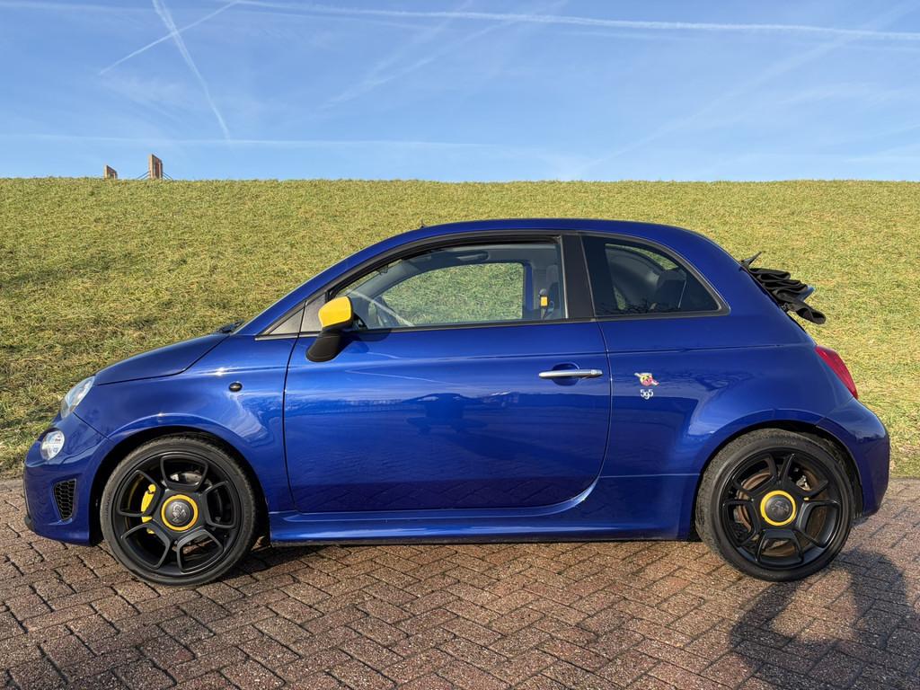 Abarth 595C Cabrio 1.4 T-Jet Pista SUMMER DEAL | Dealeronder, Auto's, Abarth, 12 maanden, Stof, Gebruikt, Zwart