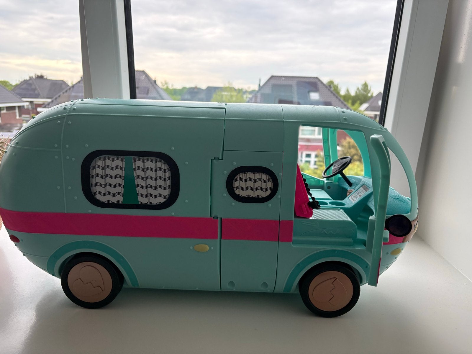 L.O.L. Surprise! Glamper 2-in-1 Camper Speelset, Verzamelen, Ophalen, Zo goed als nieuw