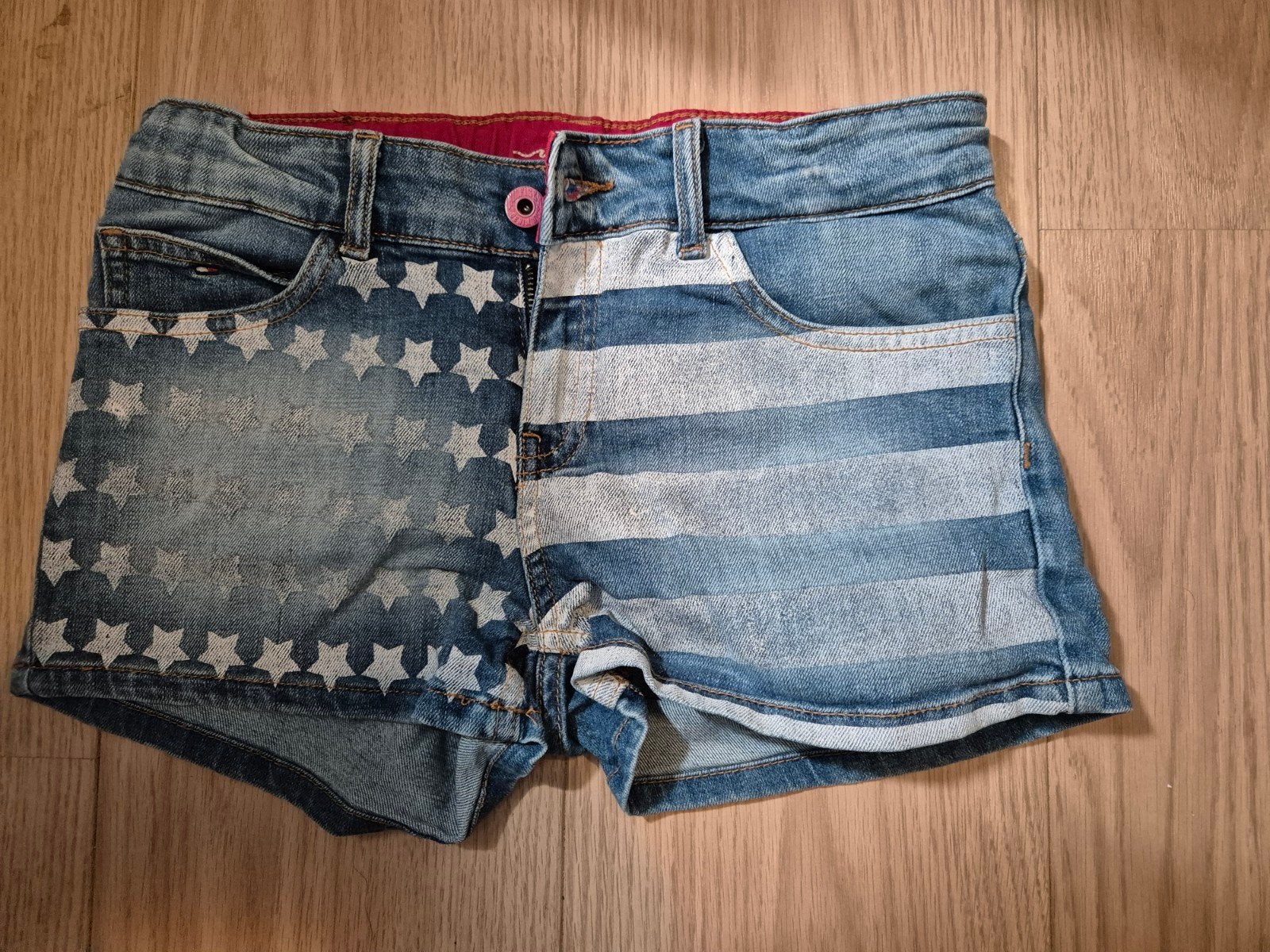 Tommy Hilfiger spijkerbroekje met sterren en strepen, Kinderen en Baby's, Kinderkleding | Maat 164, Broek, Gebruikt, Meisje, Ophalen of Verzenden
