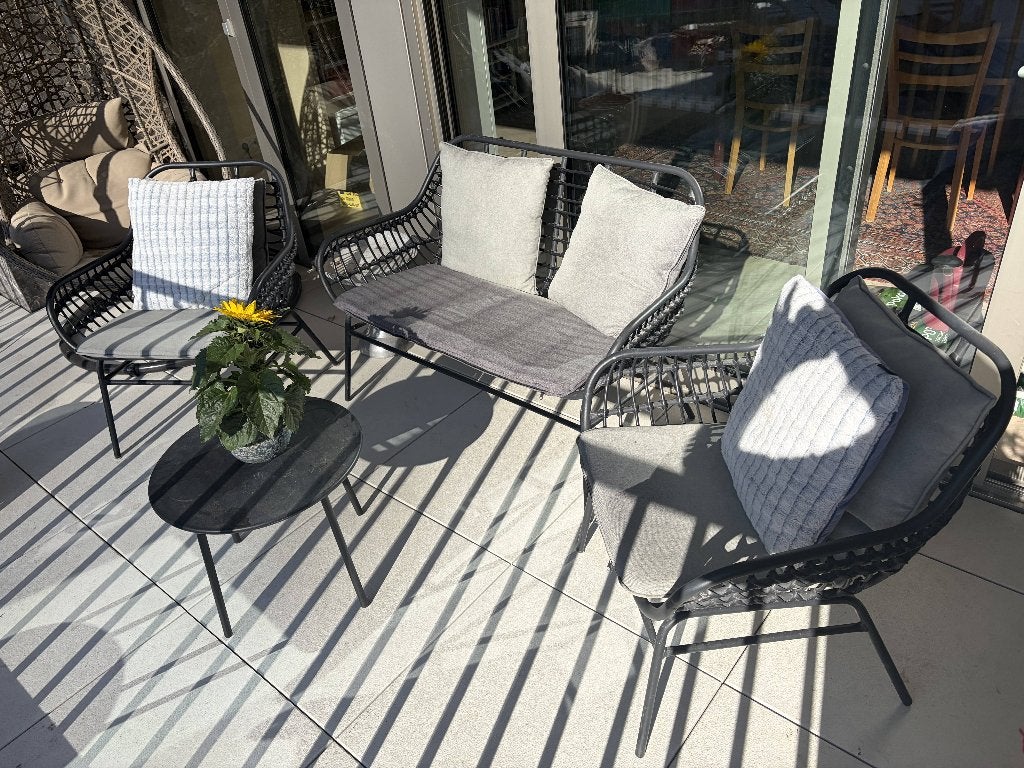 Moderne loungeset met 2 stoelen, bank en tafeltje, Tuin en Terras, Tuinsets en Loungesets, Ophalen, 5 zitplaatsen, Kunststof, Gebruikt