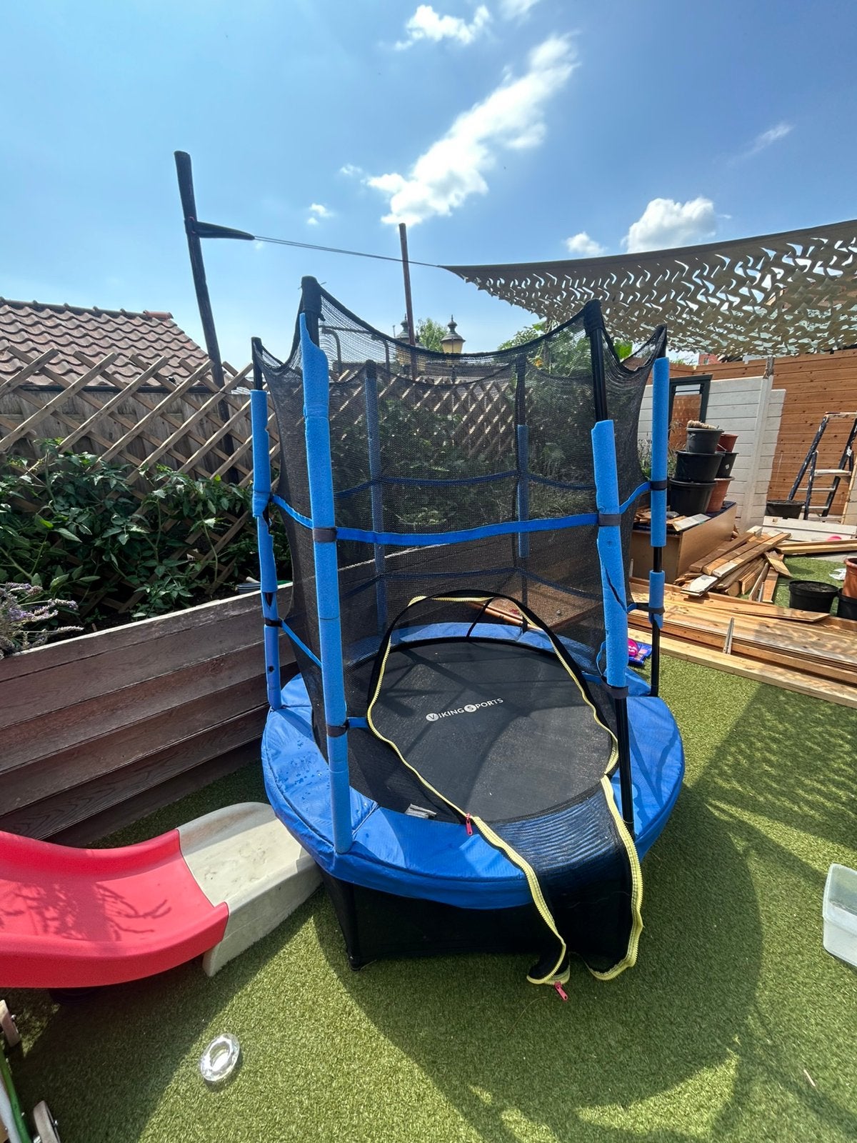 Trampoline, Ophalen, Zo goed als nieuw